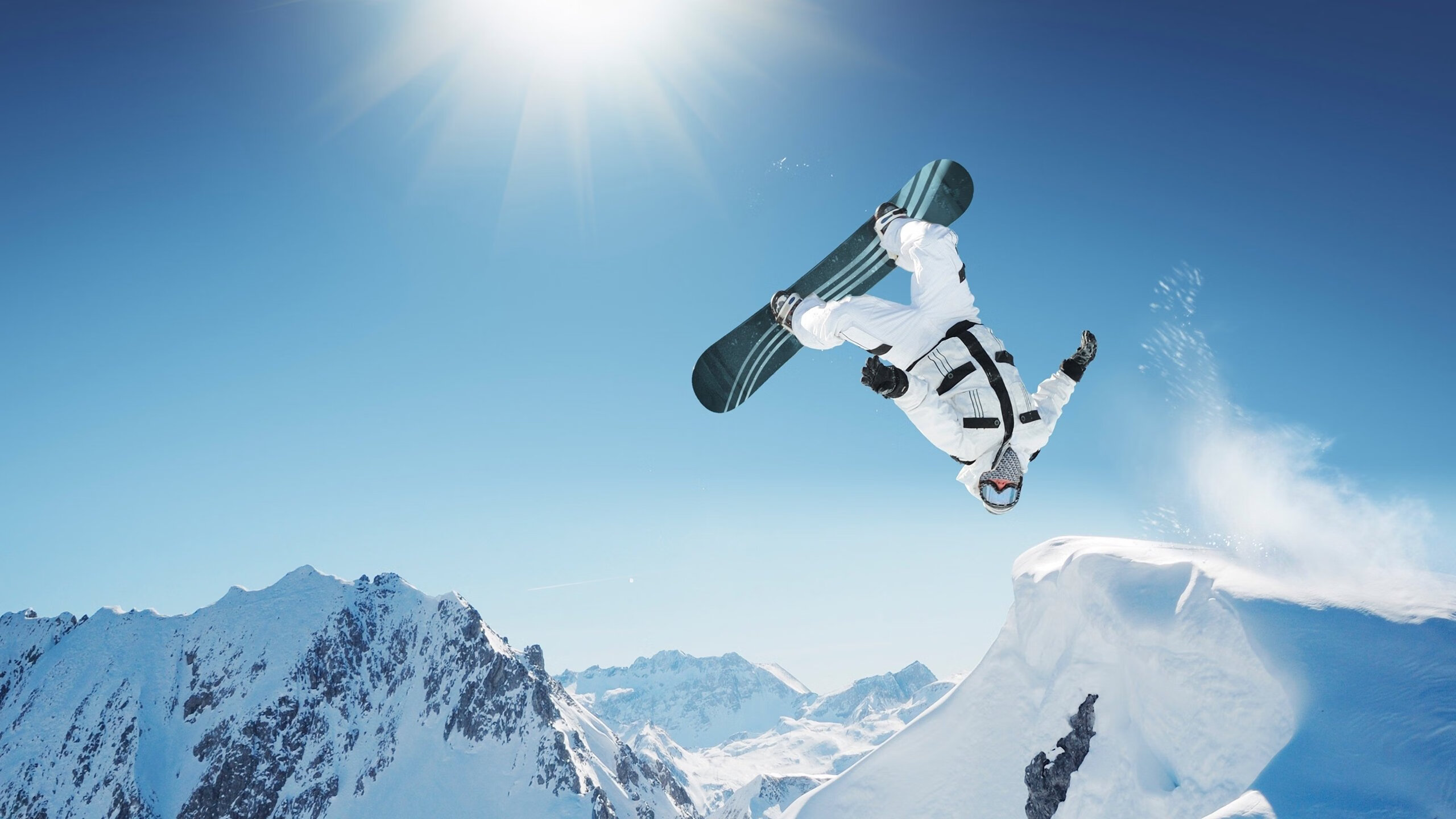 拉文锁死东契奇,当进攻万花筒遇上防守终结者